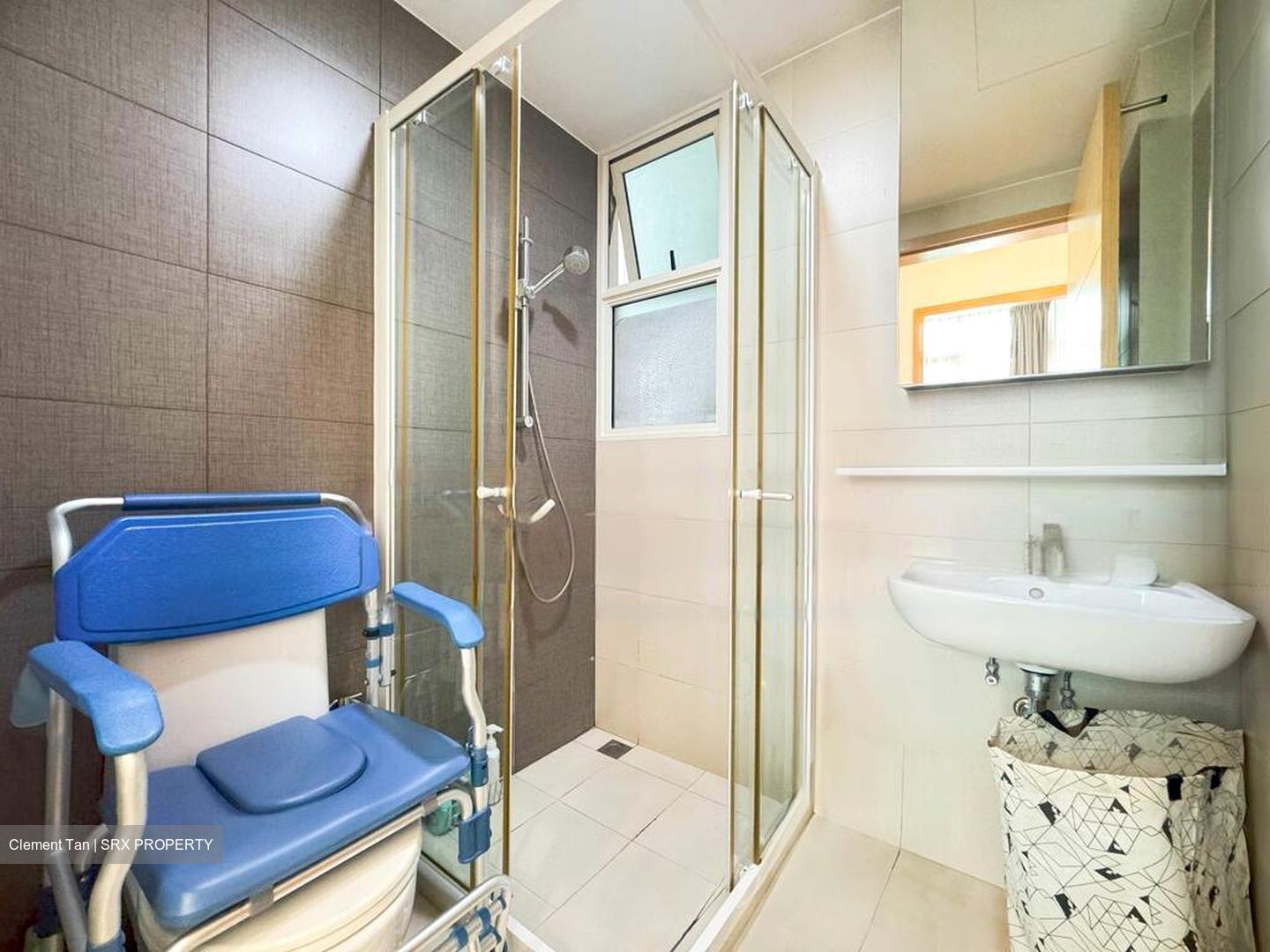 Vacanza @ East (D14), Condominium #473765981
